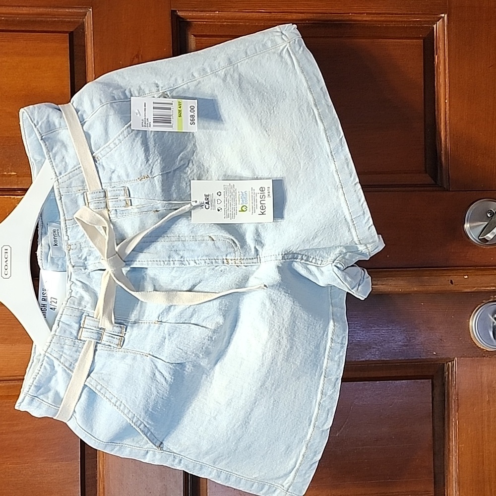 Kensie High Rise Short Size 4/27